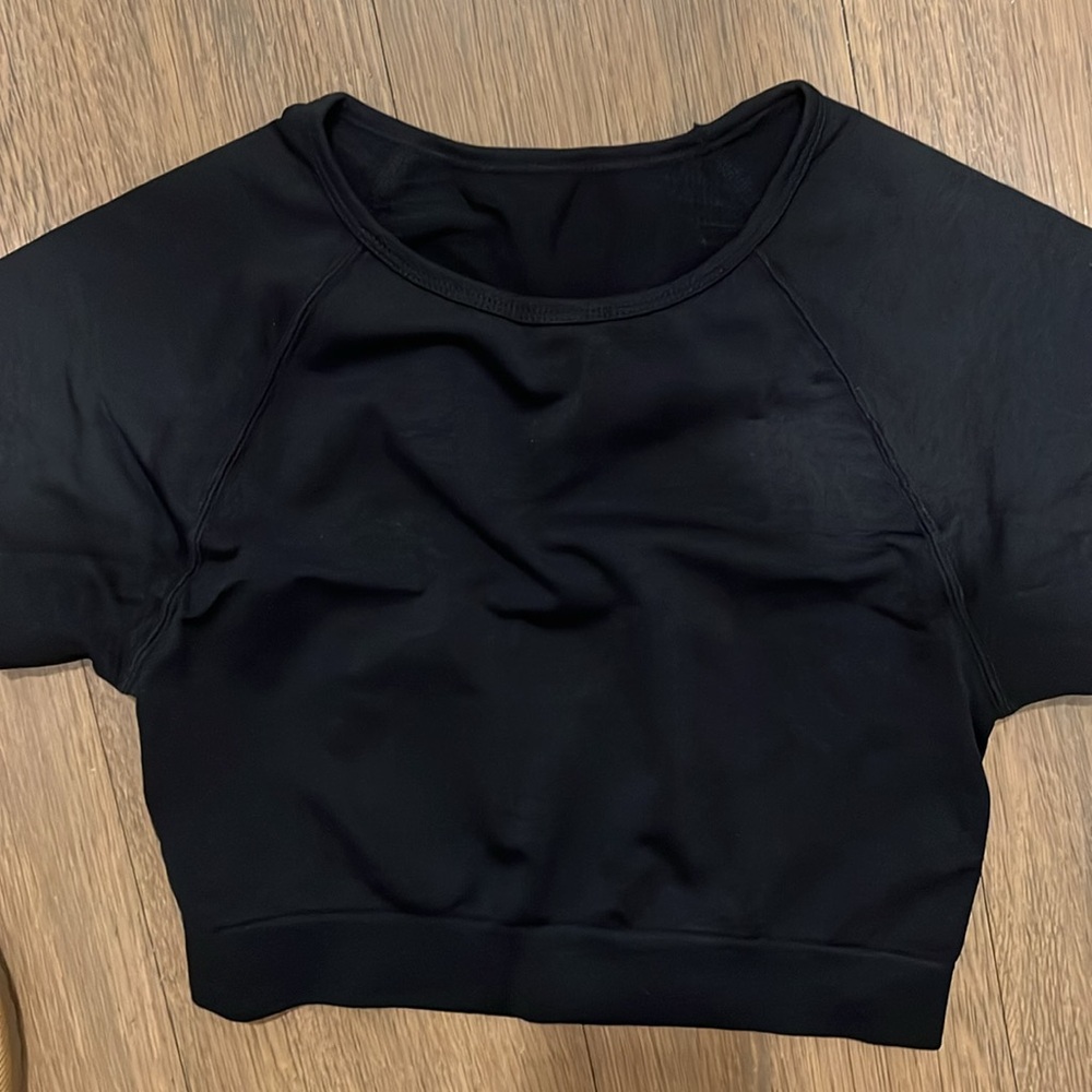 Workout crop top bundle - Picture 3 of 4